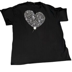 Gildan Women’s Heart Graphic Black Tee size medium